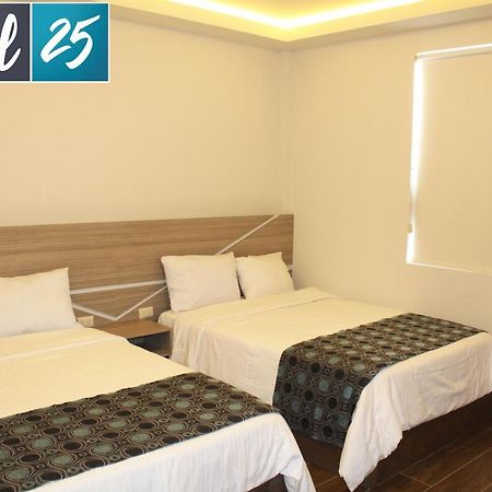 Hotel25 Monterrey Bagian luar foto