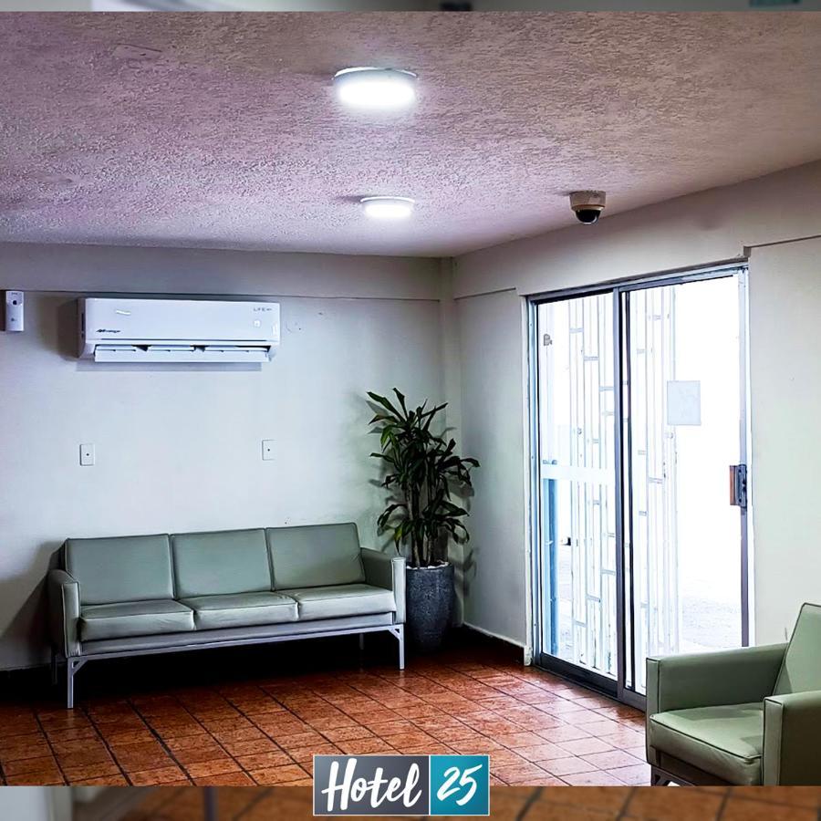 Hotel25 Monterrey Bagian luar foto