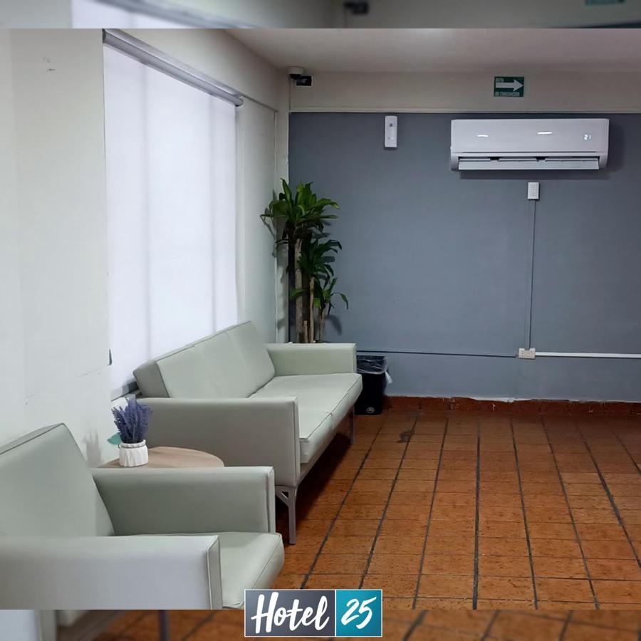 Hotel25 Monterrey Bagian luar foto