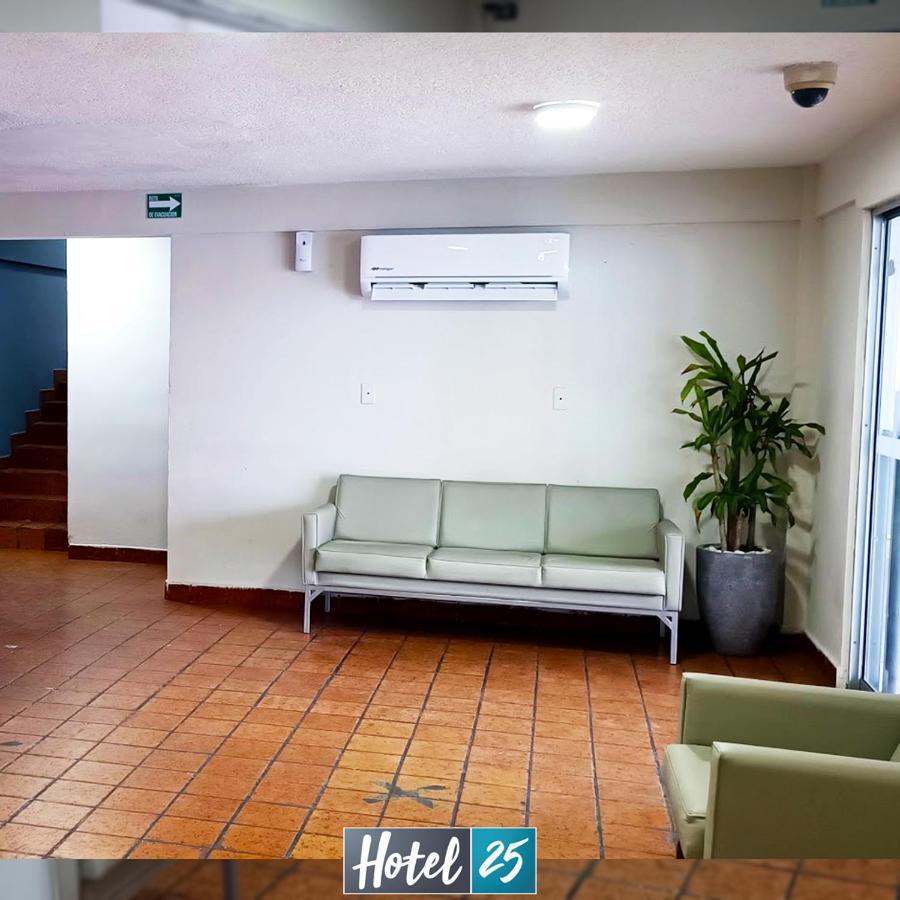 Hotel25 Monterrey Bagian luar foto